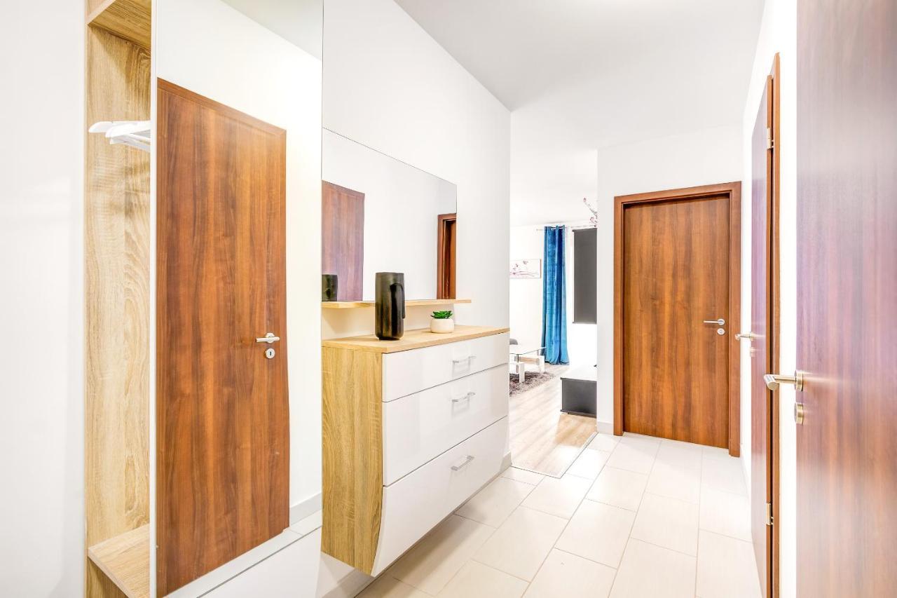 Modern Apartment With Free Garage And Balcony In The Downtown Budapest Exterior photo